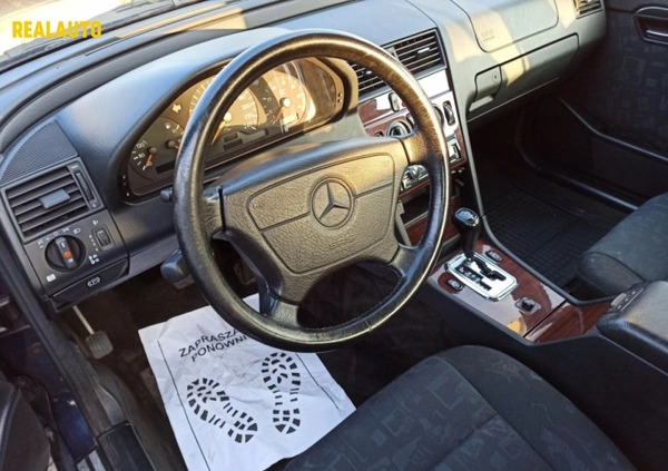 Mercedes-Benz Klasa C cena 7500 przebieg: 208000, rok produkcji 1997 z Kłecko małe 92